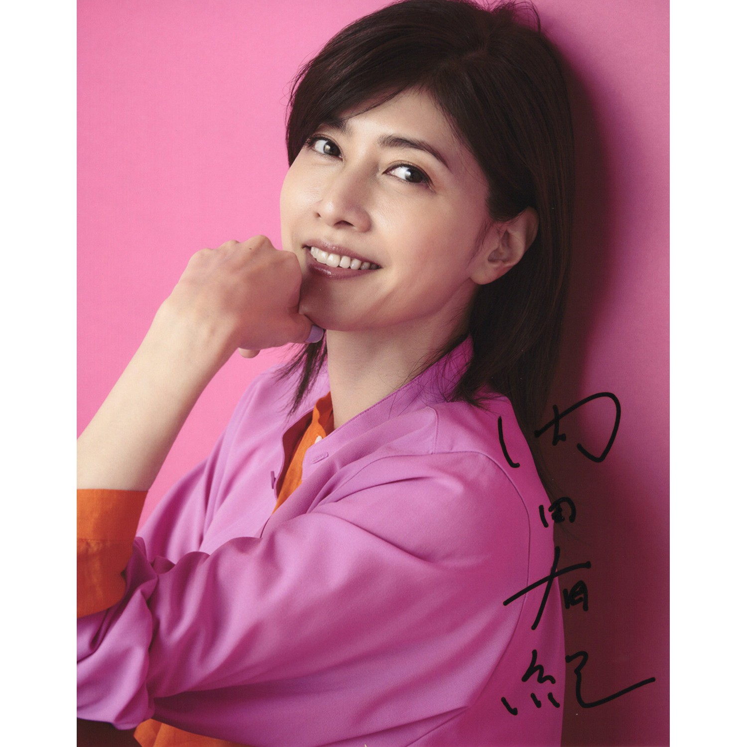 内田有紀　サイン色紙　女優画　額装品　寸法32cm×29cm　水彩画　カラー着色 内田有紀 サイン色紙 女優画 額装品 寸法32cm×29cm 水彩画